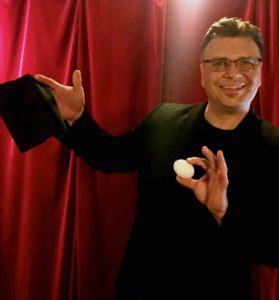 The Allure of Scott Alexander's Magic: A Show Like No Other